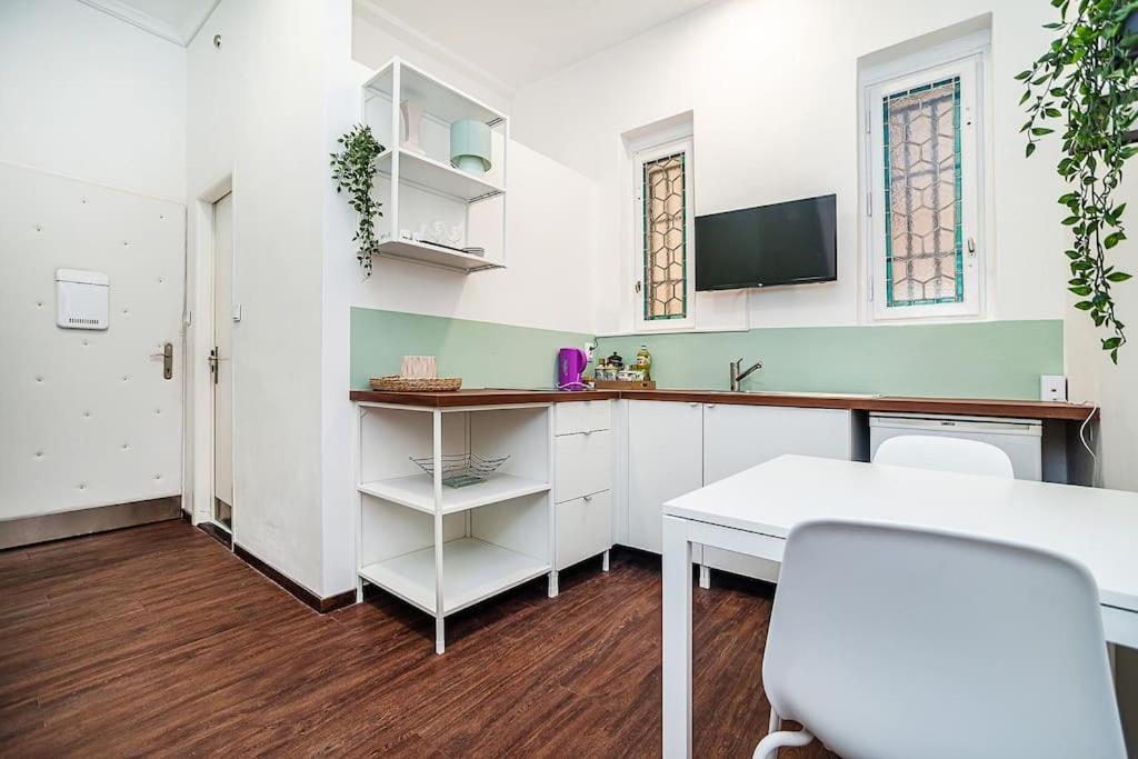 Cozy Old Town Stay - 1-Bedroom Apartment Prága Kültér fotó